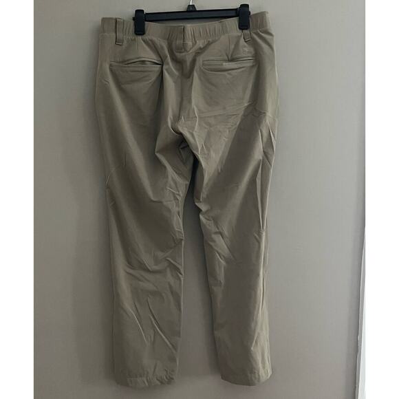Under Armour UA Match Play Golf Pants Mens Size 38x30 Khaki - Picture 2 of 6